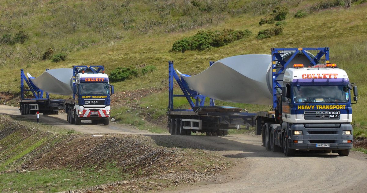 Collett transporting wind turbine blades