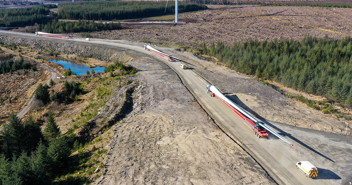 Limekiln Wind Turbine Blade Navigates Sharp Bend