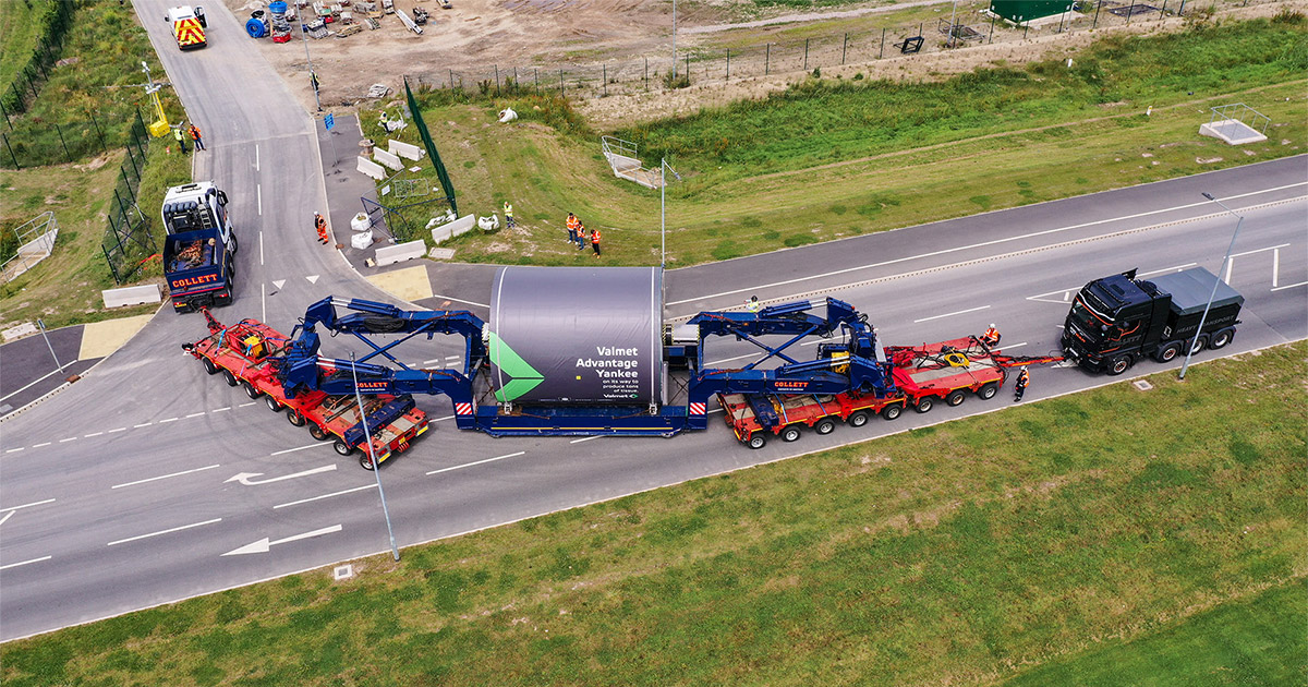 Yankee-Dryer-O3 Collett 250Te girder bridge with 146Te Yankee dryer entering ICT UK Deeside facilit